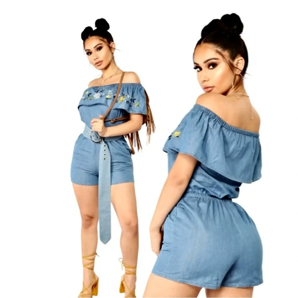 (A10) NWOT Love‎ Tree Chambray Denim Off Shouder Embroidered Floral Romper M